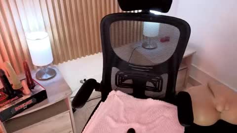 Marian Love  online show from November 15, 2:13 am