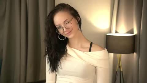 Rachel online show from November 10, 10:12 pm