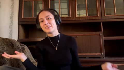 Lois online show from March 12, 3:05 pm