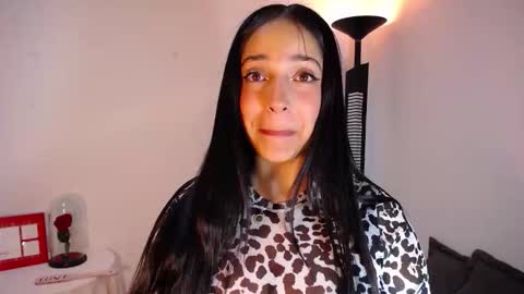 Nicolle online show from November 12, 5:21 am