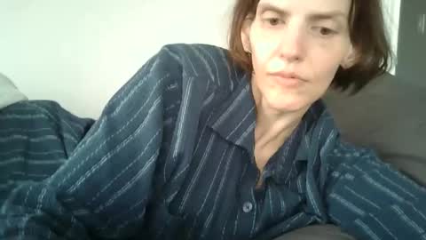 Mariejojo online show from April 9, 2:01 pm