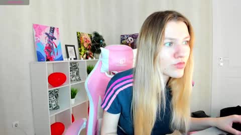 mariel_brown online show from February 27, 8:13 am