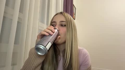 Sofia online show from March 1, 3:27 pm