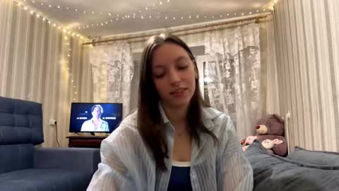 Marie online show from November 6, 2:31 pm