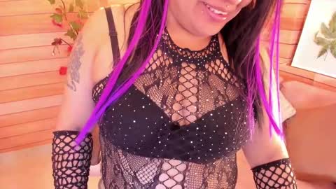 Snapshot of marien_thomson_ chatting on February 27, 8:46 am Marien online show from February 27, 8:46 am