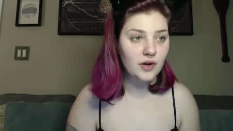 marigoldrue online show from March 1, 2:15 am