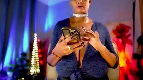 Nikita - Scroll down and read my bio please. New Pictures in Bio online show from December 19, 7:37 am