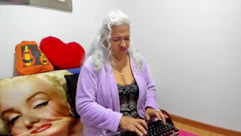 marilyn70 online show from October 17, 1:42 am