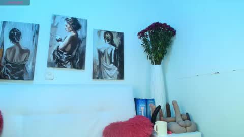 Marilyn online show from October 21, 10:35 pm