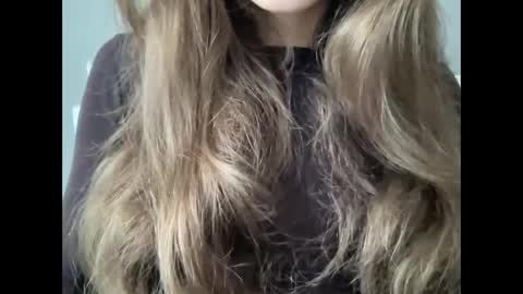 Snapshot of marinalovenow chatting on February 27, 8:13 am Marina online show from February 27, 8:13 am