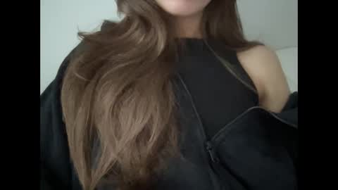 Snapshot of marinalovenow chatting on September 15, 5:31 am Marina online show from September 15, 5:31 am