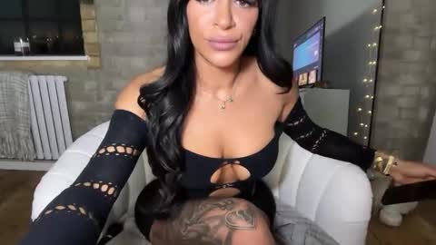 Snapshot of marinamayx chatting on October 25, 5:57 pm marinamayx online show from October 25, 5:57 pm