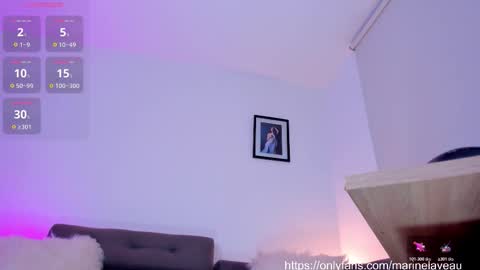 marinelaveau online show from November 10, 6:49 am