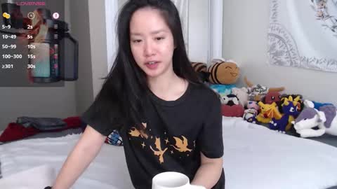 Snapshot of marissapeach chatting on October 25, 2:06 pm MarissaPeach online show from October 25, 2:06 pm
