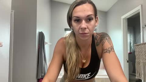 marissav7th online show from August 5, 9:34 pm