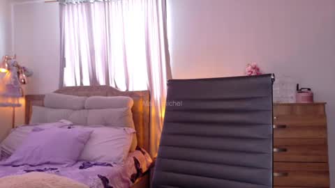    online show from September 28, 7:01 pm