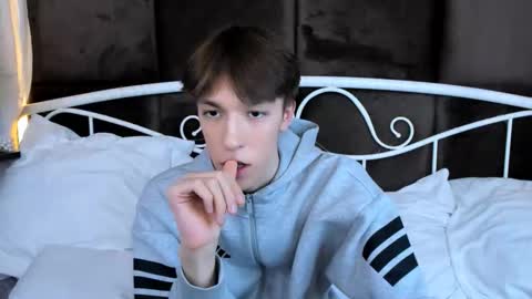 Mark online show from November 16, 2:52 pm