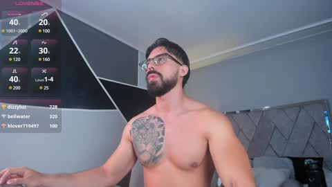 Snapshot of mark_broown_ chatting on January 31, 1:11 am mark_broown_ online show from January 31, 1:11 am