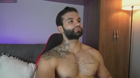 Mark online show from April 7, 12:12 am