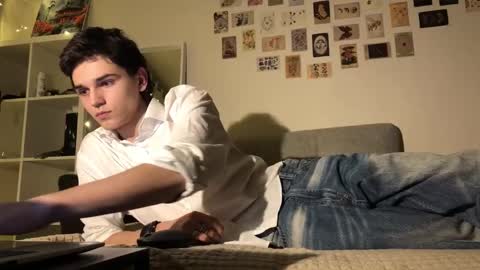 Mark online show from October 24, 7:58 pm