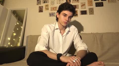 Mark online show from November 5, 3:25 pm