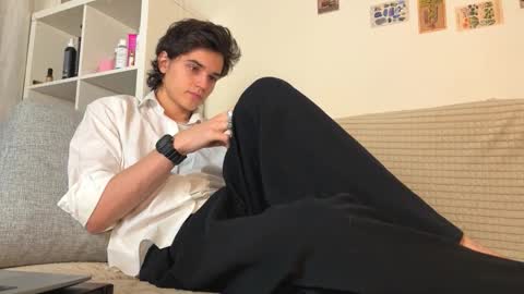 Mark online show from December 18, 1:50 pm