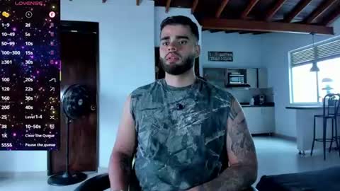 markus_tyler online show from August 1, 8:32 pm