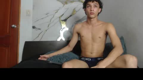 marlonross_ online show from August 2, 3:41 am