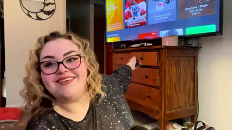 maroon_moon online show from February 13, 7:10 pm