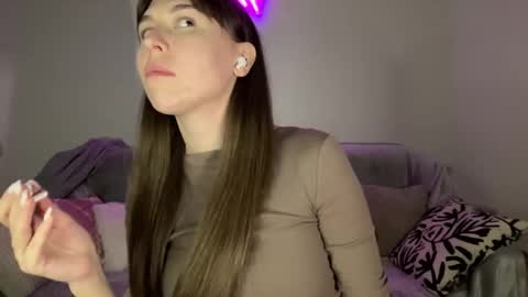 Mary online show from October 11, 11:15 am