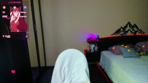 marry_evans_ online show from April 17, 1:52 am