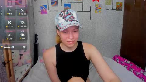 Snapshot of marryjanes chatting on October 2, 1:43 pm marryjanes online show from October 2, 1:43 pm