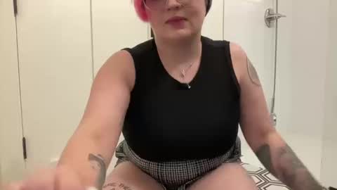 marsismadeofstardust online show from October 11, 3:22 am