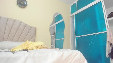 marsmith_1 online show from March 31, 5:52 am