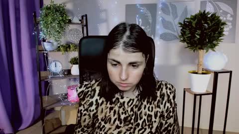 martaedams online show from April 1, 6:25 am