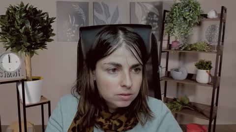 martaedams online show from December 4, 6:46 am