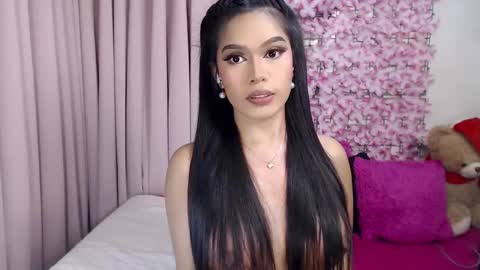 Snapshot of martha_fox chatting on February 27, 11:39 am DONT FORGET TO FOLLOW ME AND GIVE ME A THUMBS UP GUYS- martha online show from February 27, 11:39 am