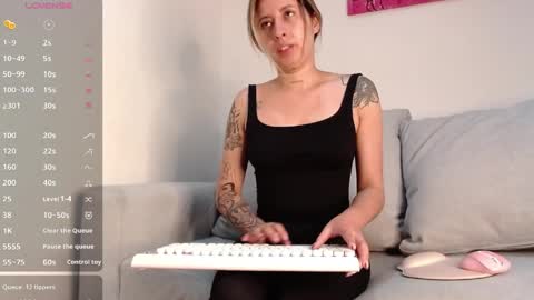 marthina thompson online show from March 28, 1:34 pm