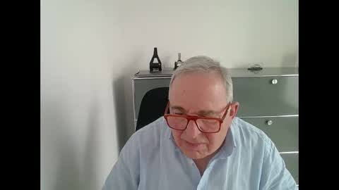 martin_1947 online show from February 9, 3:45 pm
