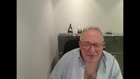 martin_1947 online show from September 12, 8:55 pm