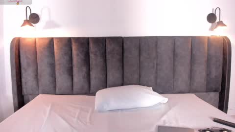 Laura online show from March 31, 9:26 pm