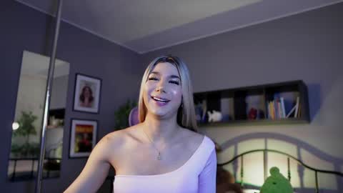 martinaa_rose online show from June 6, 12:11 pm