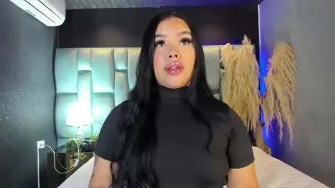 Martina Garcia online show from June 15, 6:55 pm