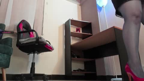 martinasoto online show from November 30, 3:35 am