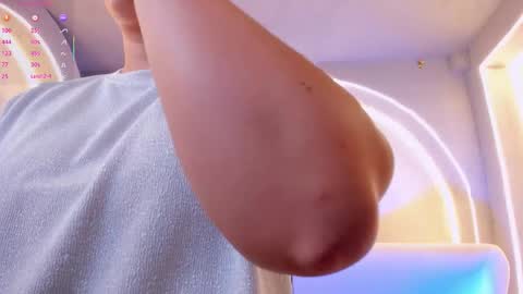 Martinna Bonnet online show from November 19, 10:36 am