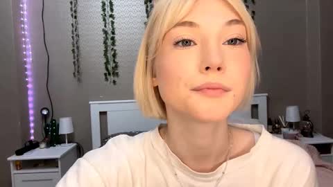 Lisa online show from February 9, 2:10 pm