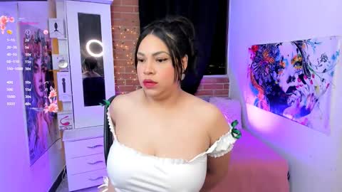 Snapshot of mary_bruss chatting on September 15, 1:40 am      online show from September 15, 1:40 am