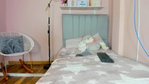 mary_cute9 online show from September 13, 12:18 pm