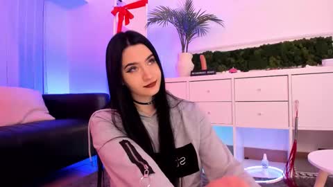 Mary online show from March 14, 8:18 am