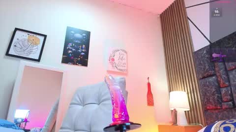 mary online show from March 26, 1:11 am